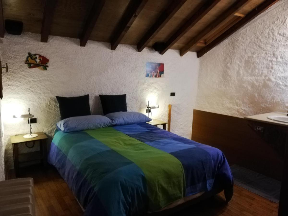 Romantica Casetta Nel Verde Con Vista Sul Lago 贝尔吉拉泰 外观 照片
